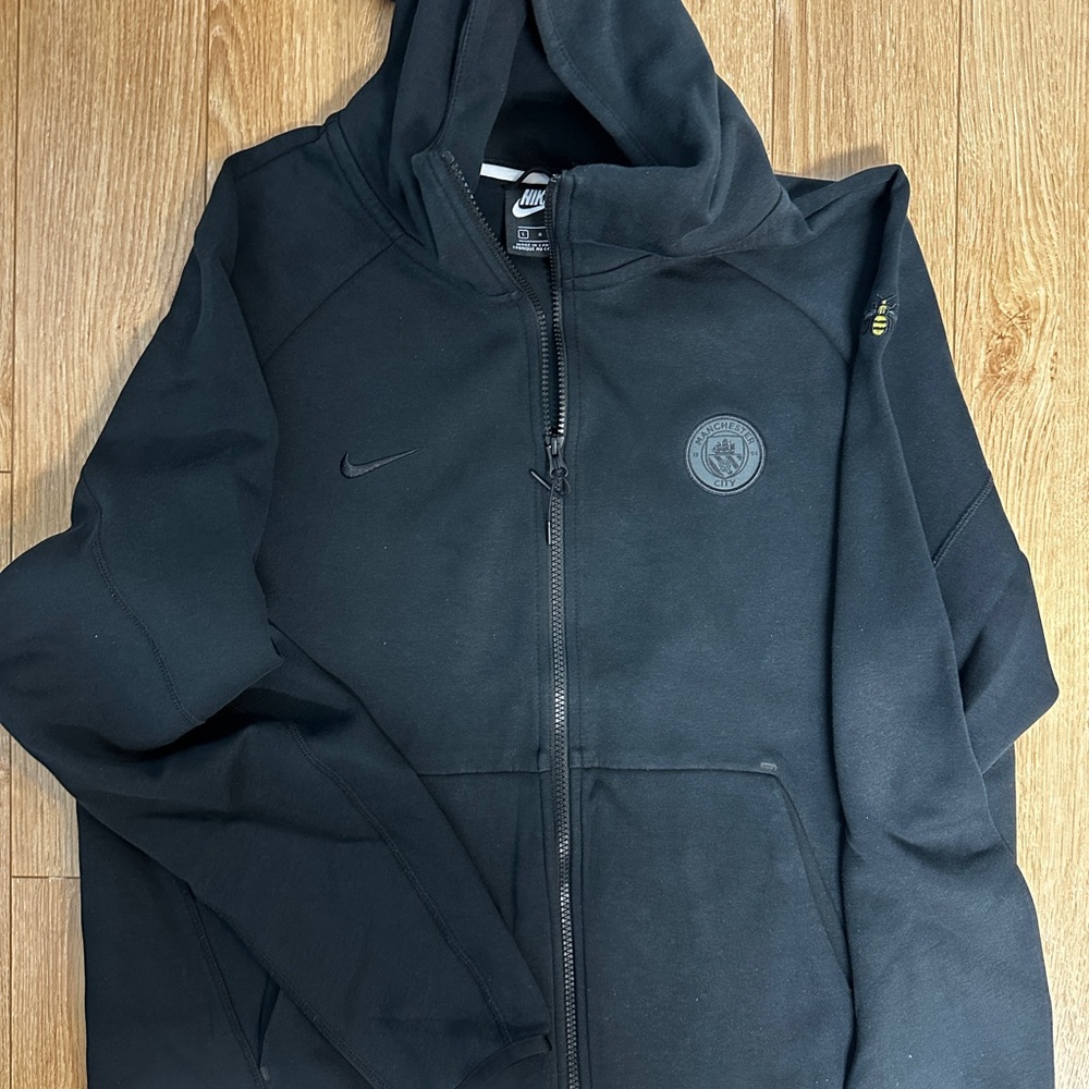 Nike Black Manchester City Tech Fleece Hoodie